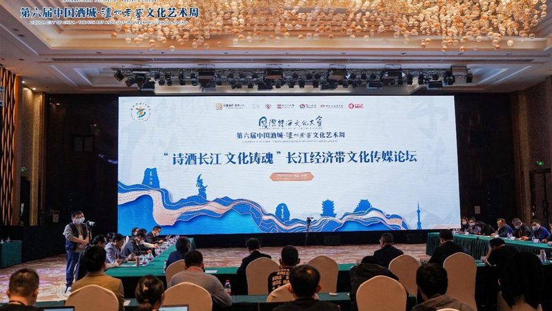 企业户外拓展活动策划：五大关键注意事项**